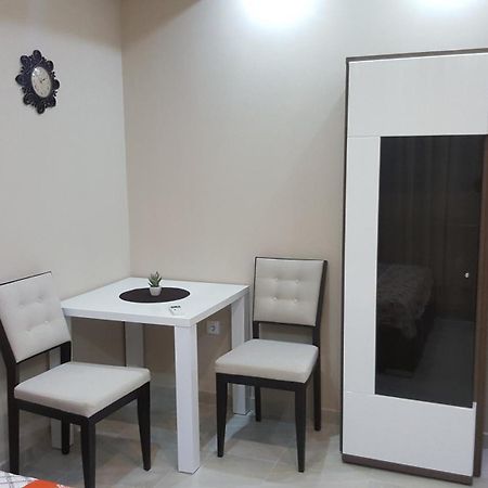 Studio Apartman - Centar Tivat Exterior foto