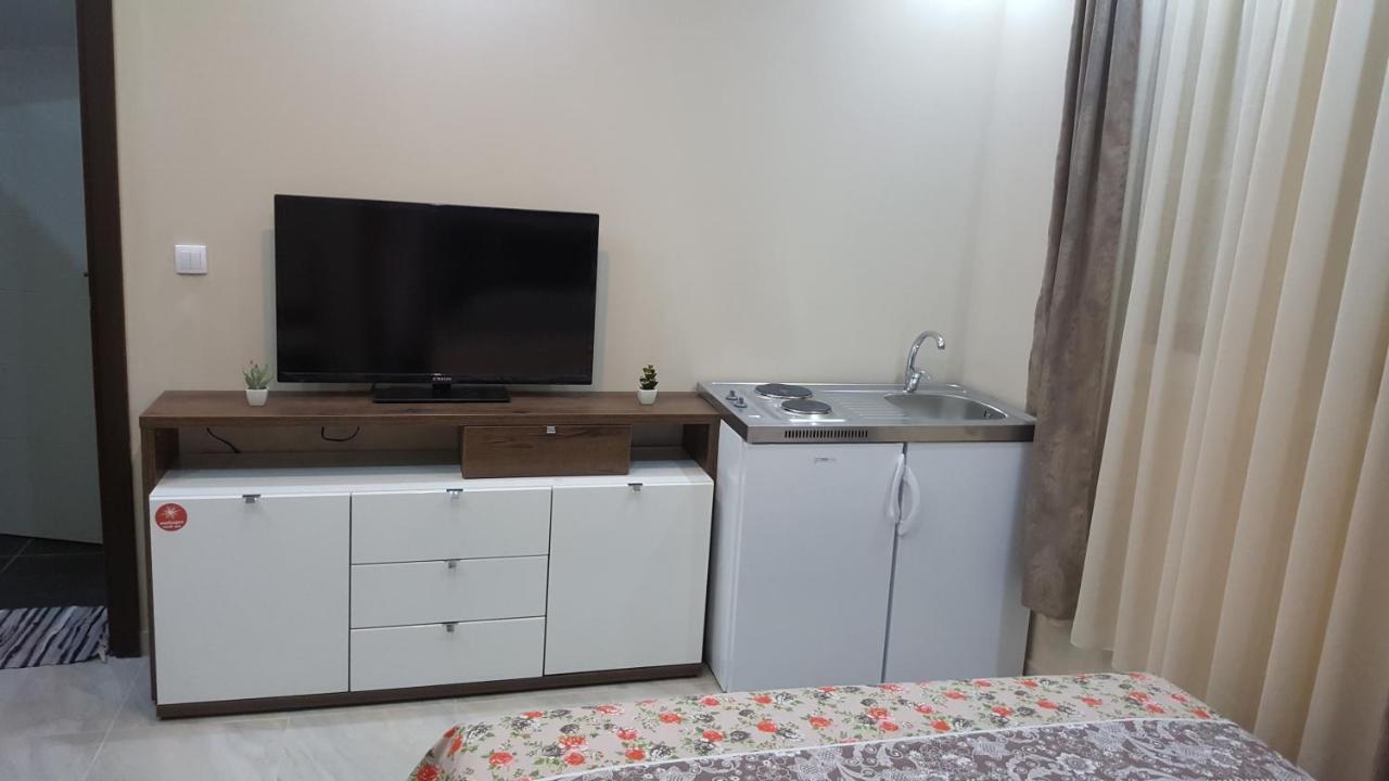 Studio Apartman - Centar Tivat Exterior foto